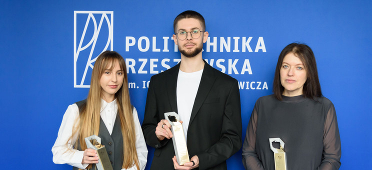 Od lewej:  mgr inż. arch. Paulina Więcek, mgr inż. arch. Przemysław Dybaś, dr inż. Joanna Krasoń,